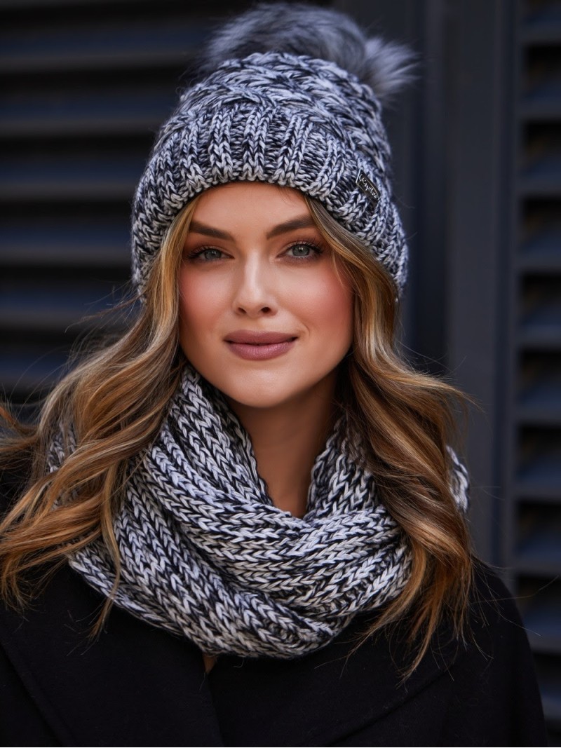 Warm women\'s set with a scarf, light gray and black C34 - Online store - Boutique